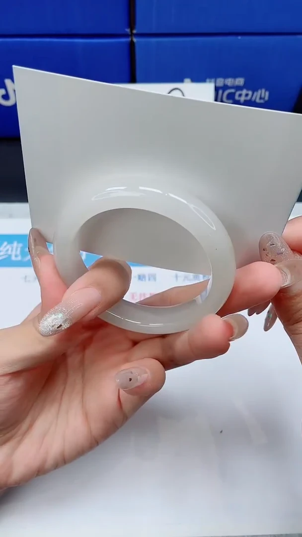 未镶嵌手镯石英质玉A40-