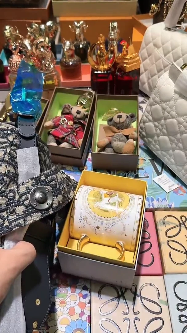 【闪购商品】瓷片换类目孤品单品一件不留d马鞍