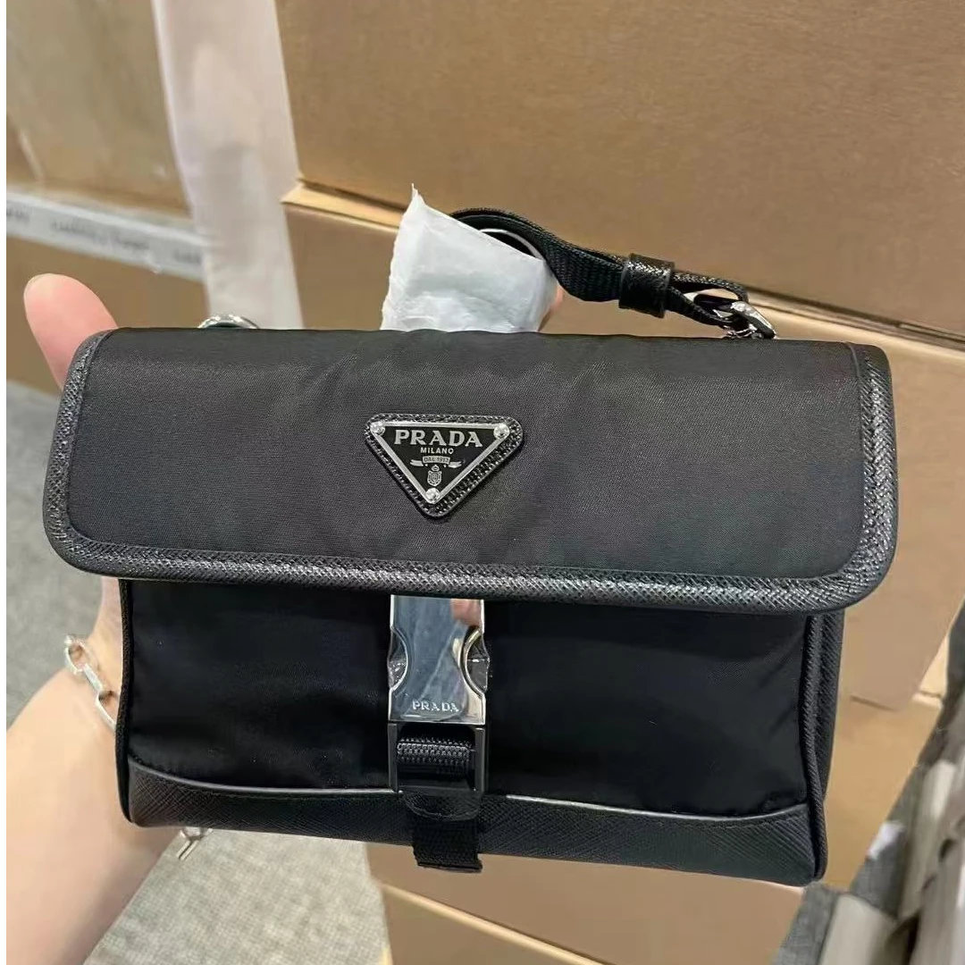 99新 Prada/普拉达 李现同款 邮差单肩包 黑色