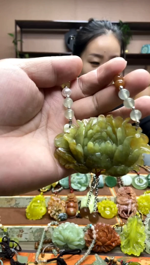 未镶嵌岫玉吊坠·