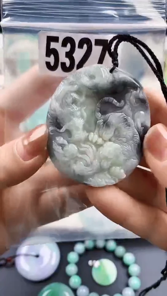 颈饰未镶嵌翡翠天然翡翠吊坠挂件
