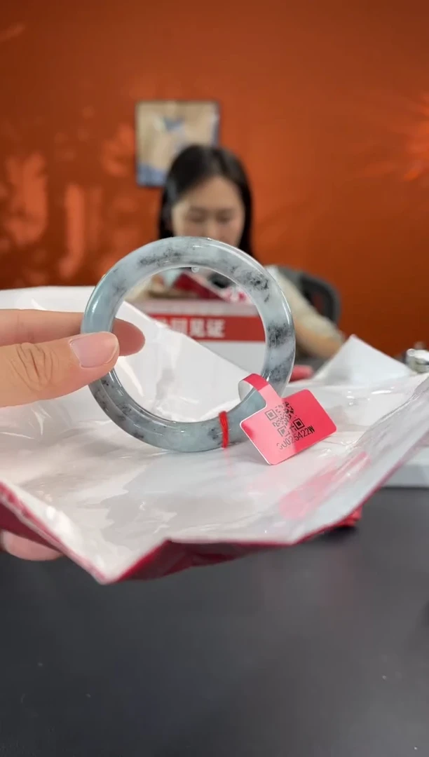 未镶嵌手镯翡翠9