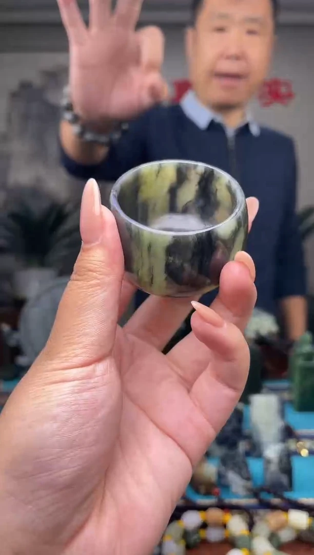 未镶嵌和田玉挂件1