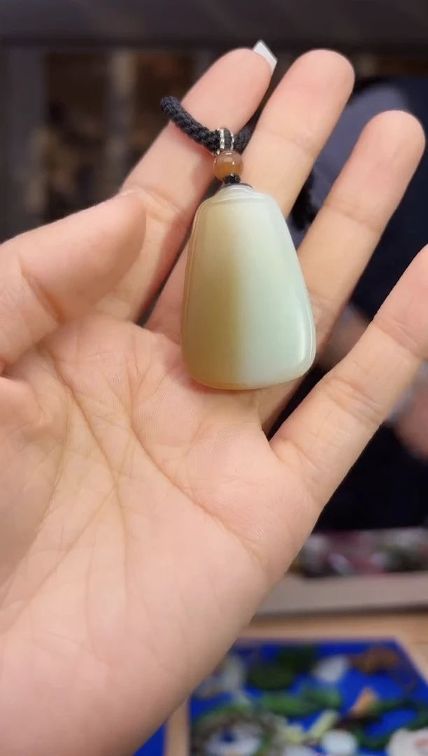 【闪购商品】和田玉颈饰未镶嵌拍一发一