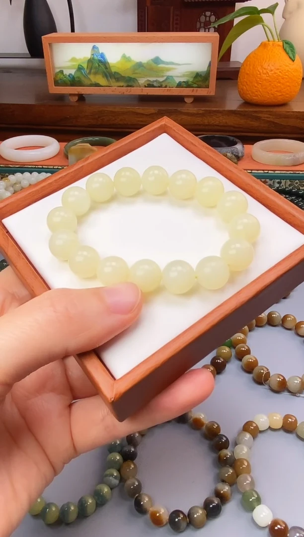 未镶嵌手串和田玉新疆若羌黄口