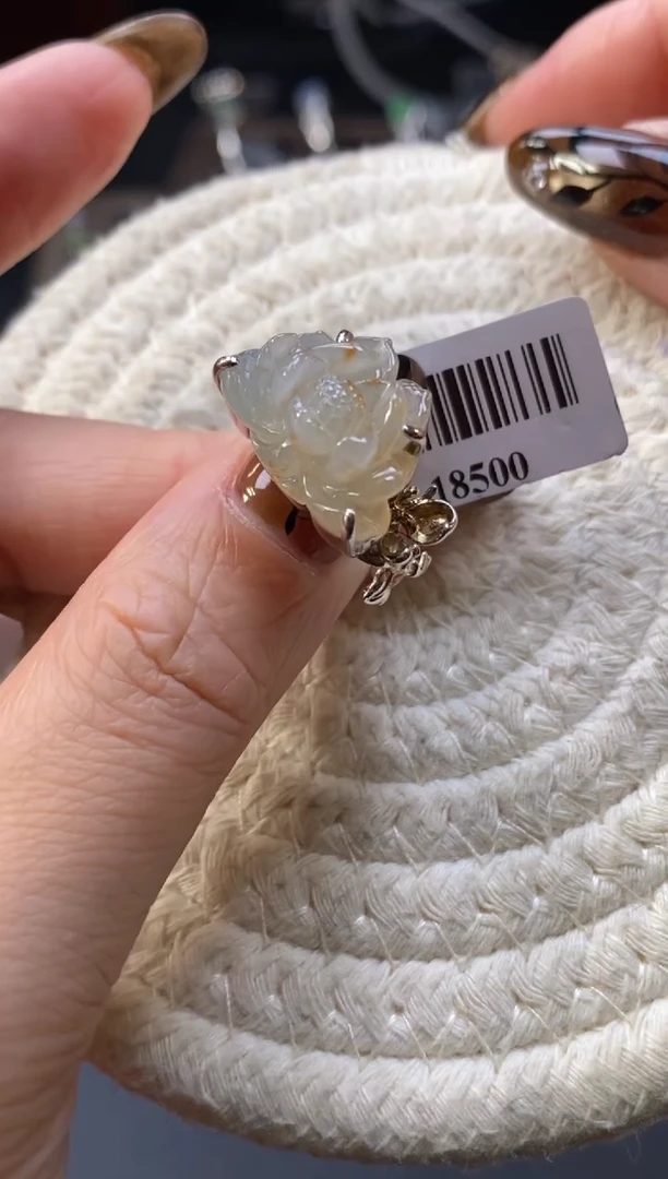 颈饰银S925镶嵌翡翠馨*净货18500