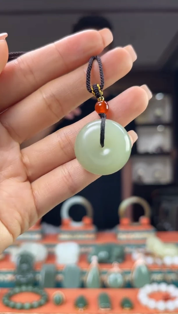 和田玉未镶嵌颈饰佩佩25mm左右