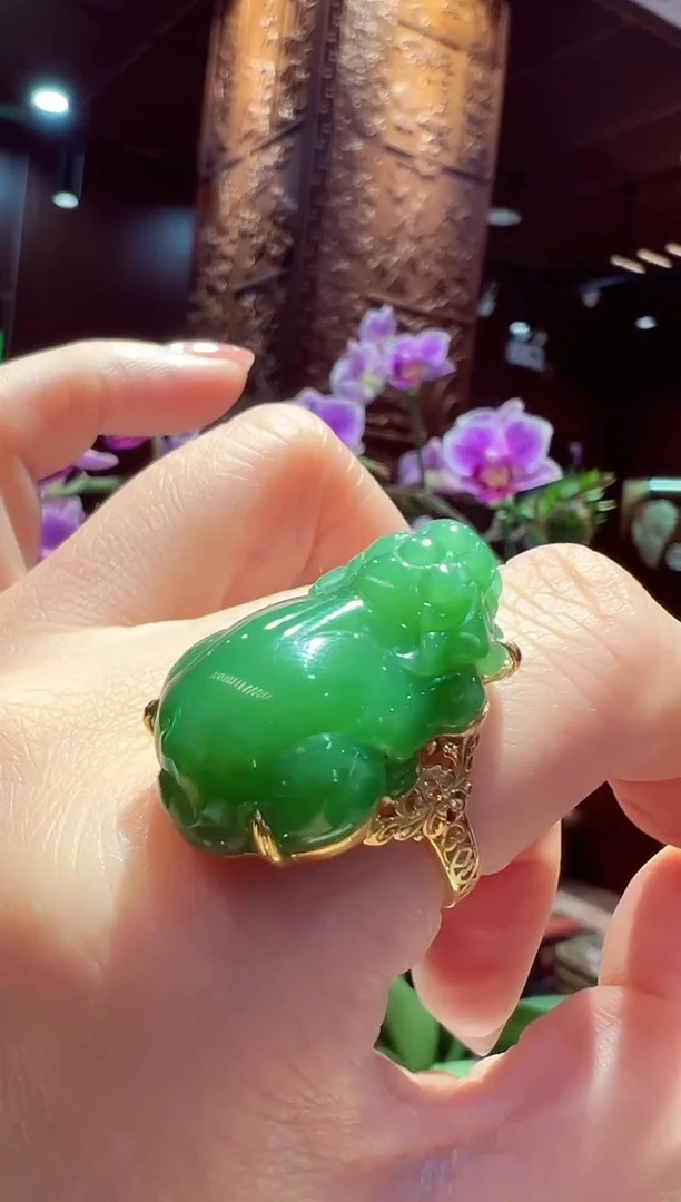 【闪购商品】和田玉戒指18K金镶嵌和田玉戒指