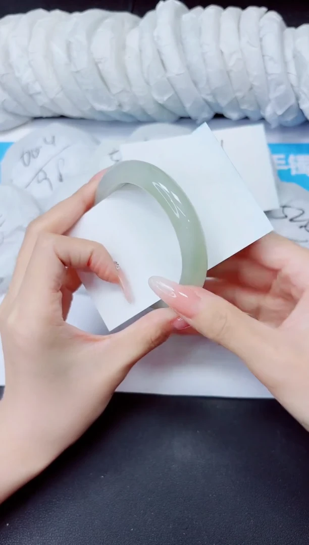 石英质玉手镯未镶嵌39/54.5