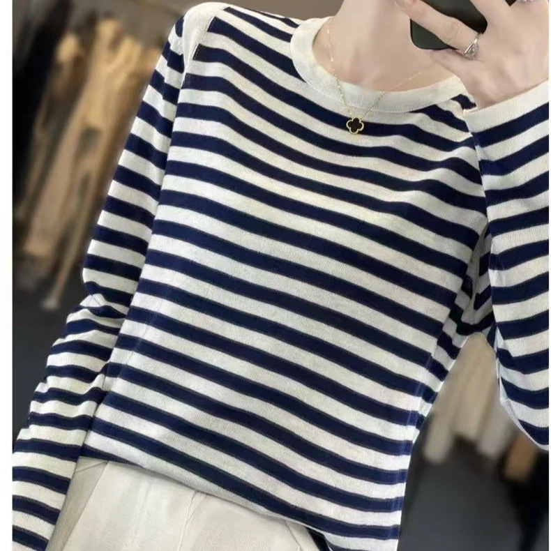 法式优雅小条纹～超显瘦圆领条纹薄款精纺羊毛衫女