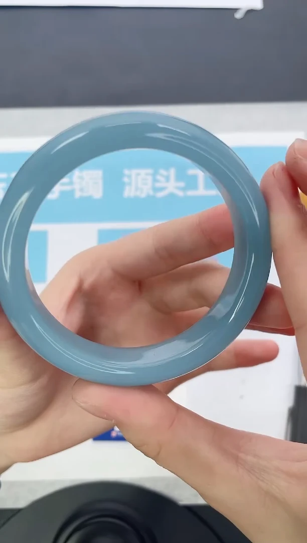 未镶嵌手镯石英质玉46/5556