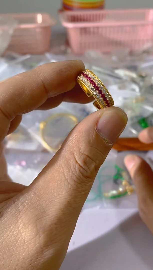 【闪购商品】水晶颈饰银S925镶嵌914红宝，蓝宝，多样性发一件赠链