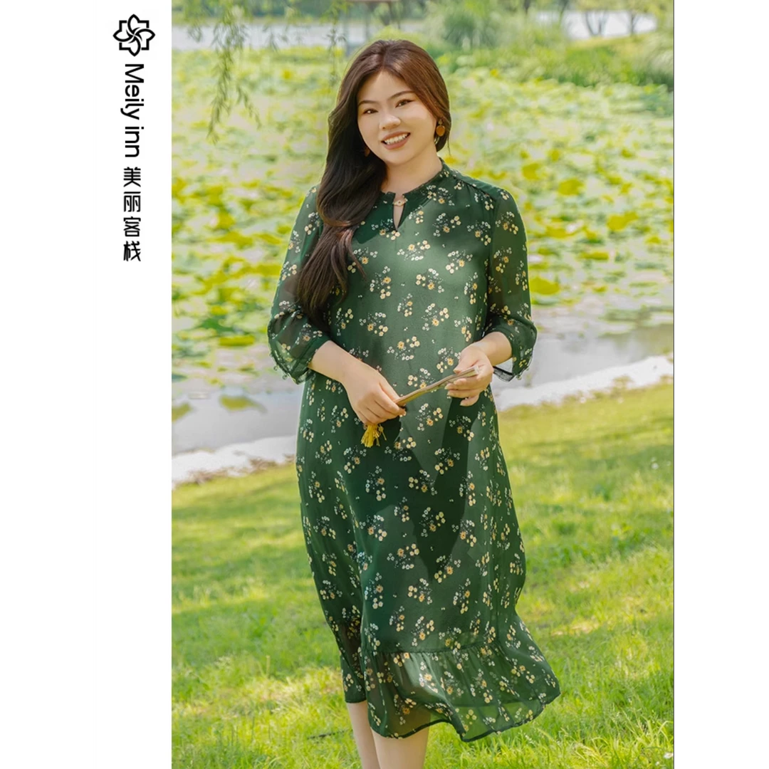 美丽客栈原创高端大码女装胖mm200斤加肥加大碎花高级连衣裙加宽