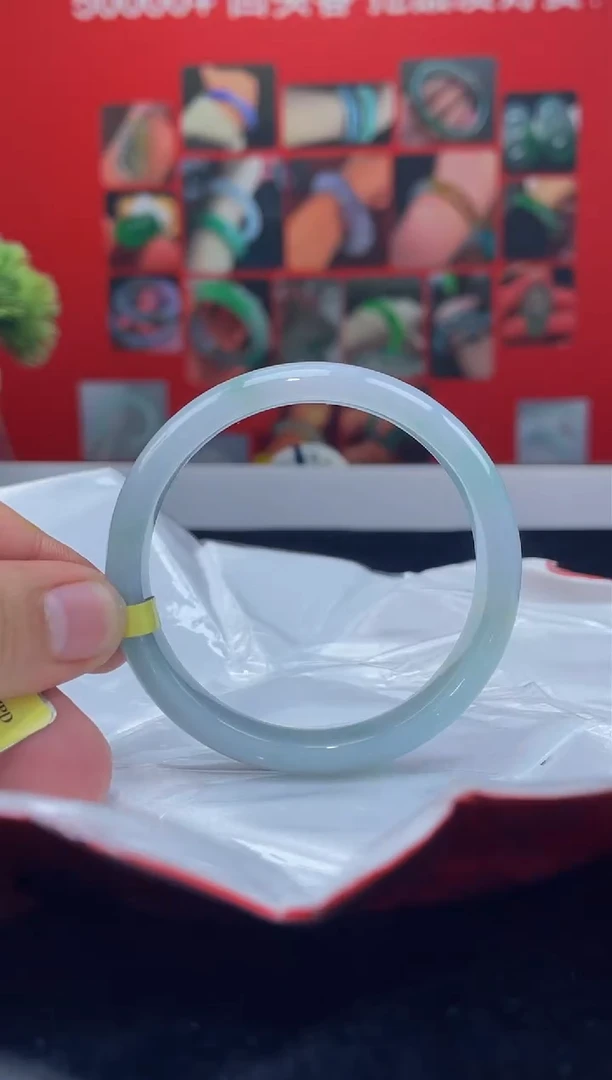 翡翠手镯未镶嵌手镯8