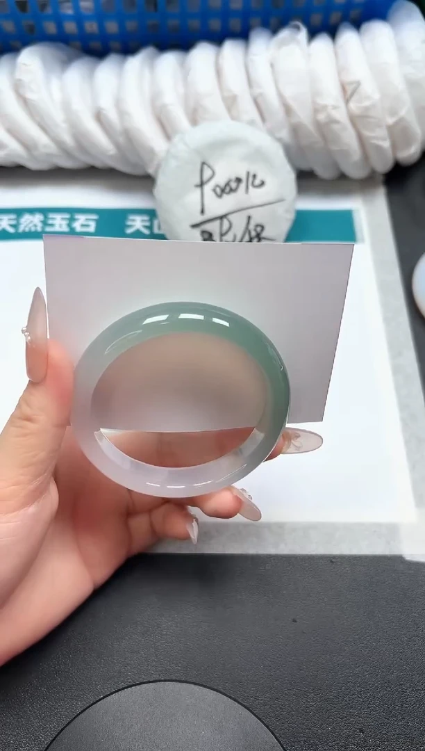 石英质玉手镯未镶嵌117-60.5