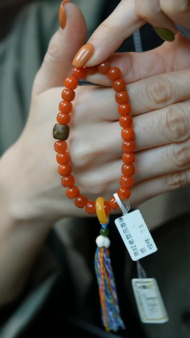 未镶嵌手串南红玛瑙8-7.5mm珠串/姿/G