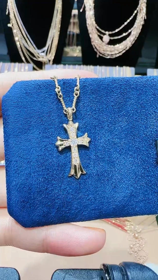 【闪购商品】钻石吊坠(不含链)18K金镶嵌十字架吊坠