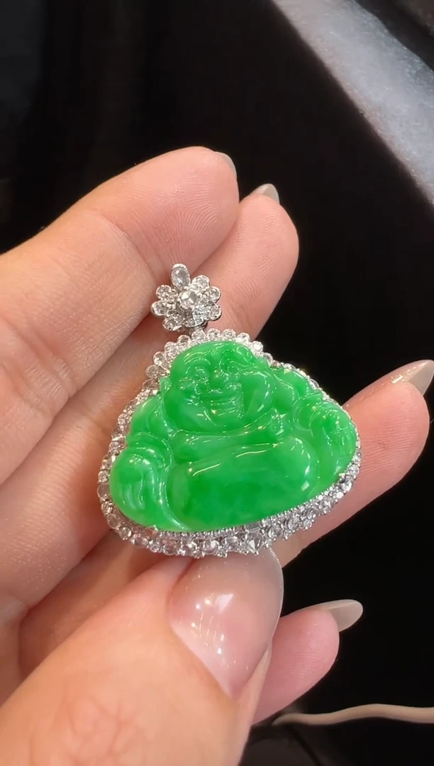 【闪购商品】翡翠颈饰18K金镶嵌吊坠