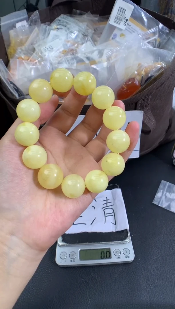 琥珀未镶嵌珠宝奇石11