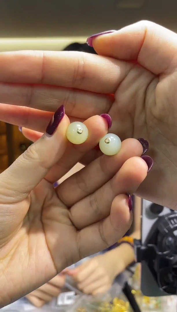 颈饰未镶嵌和田玉（多样性发一件）