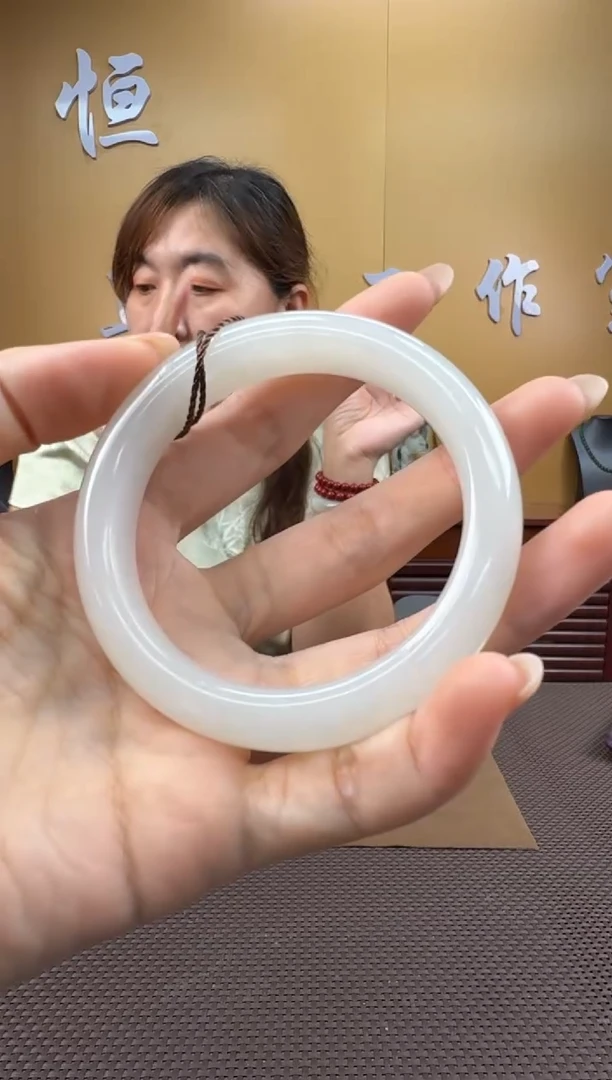 颈饰未镶嵌和田玉手镯58