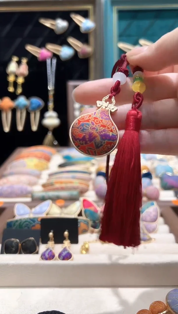 【孤品车3.20】万寿蝴蝶圆琵琶流苏挂件