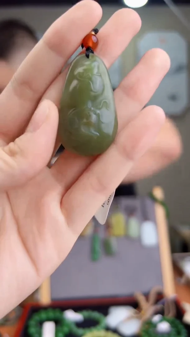 颈饰未镶嵌和田玉多样性发货 拍一单发一个