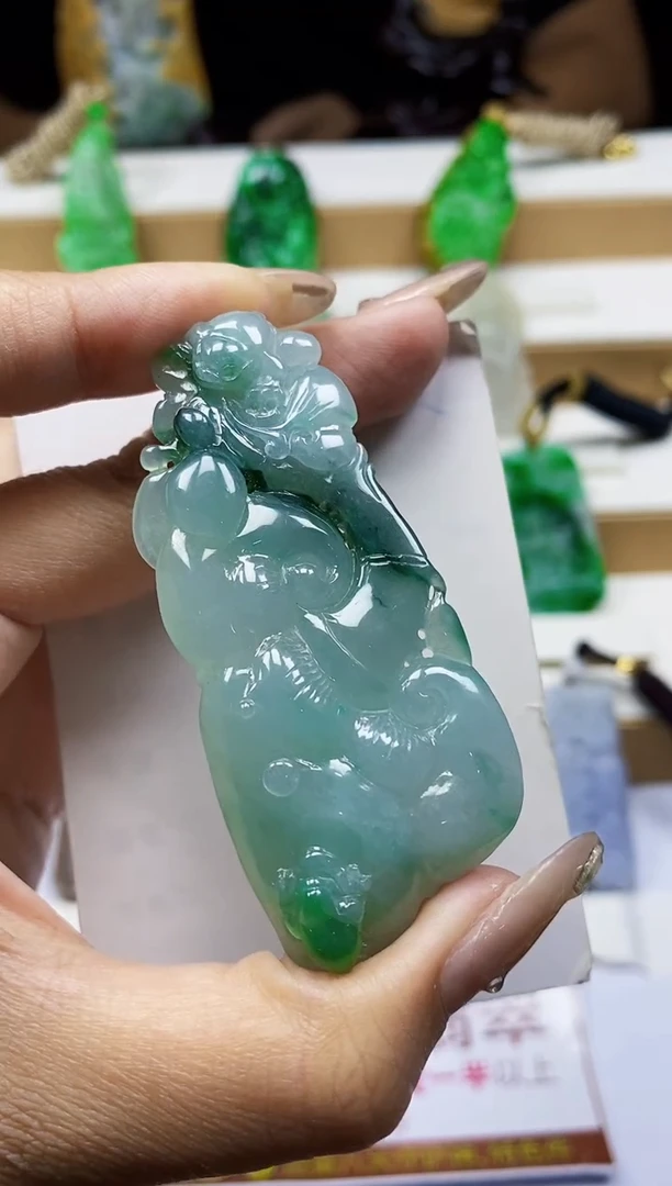 颈饰未镶嵌翡翠翡翠A货