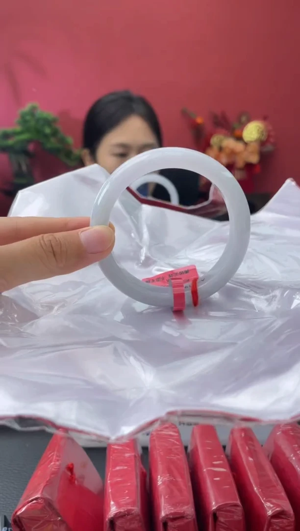 未镶嵌手镯翡翠8