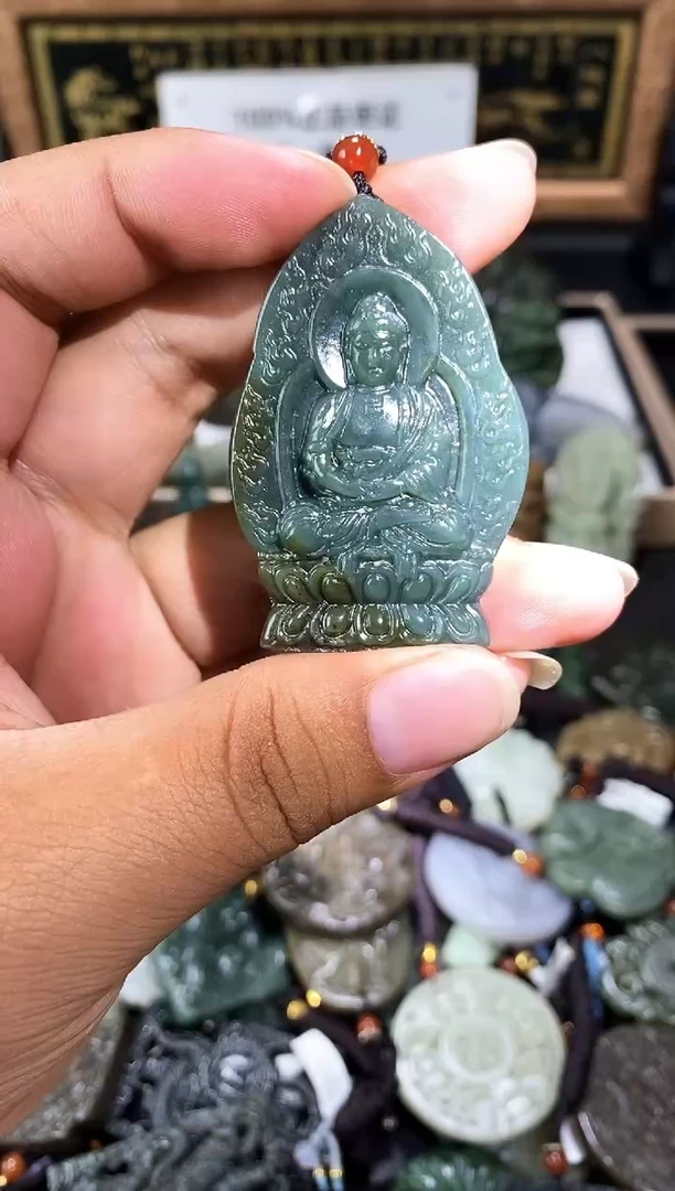 颈饰未镶嵌和田玉1