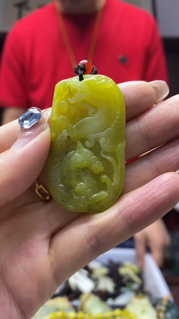 未镶嵌岫玉挂件