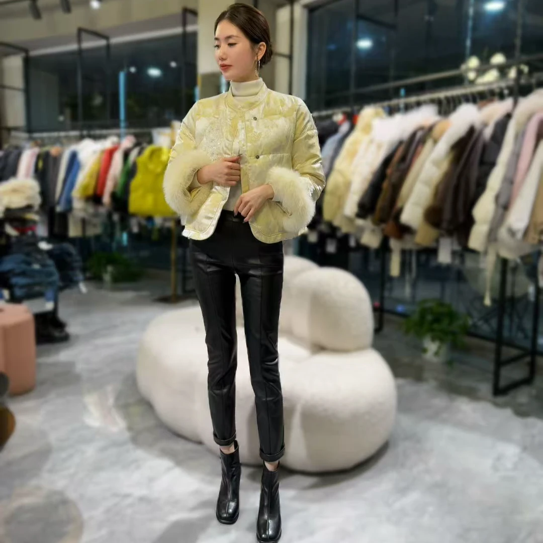 【俊英】复古国风羽绒面包服女冬手工刺绣休闲钻扣新中式富人区外套