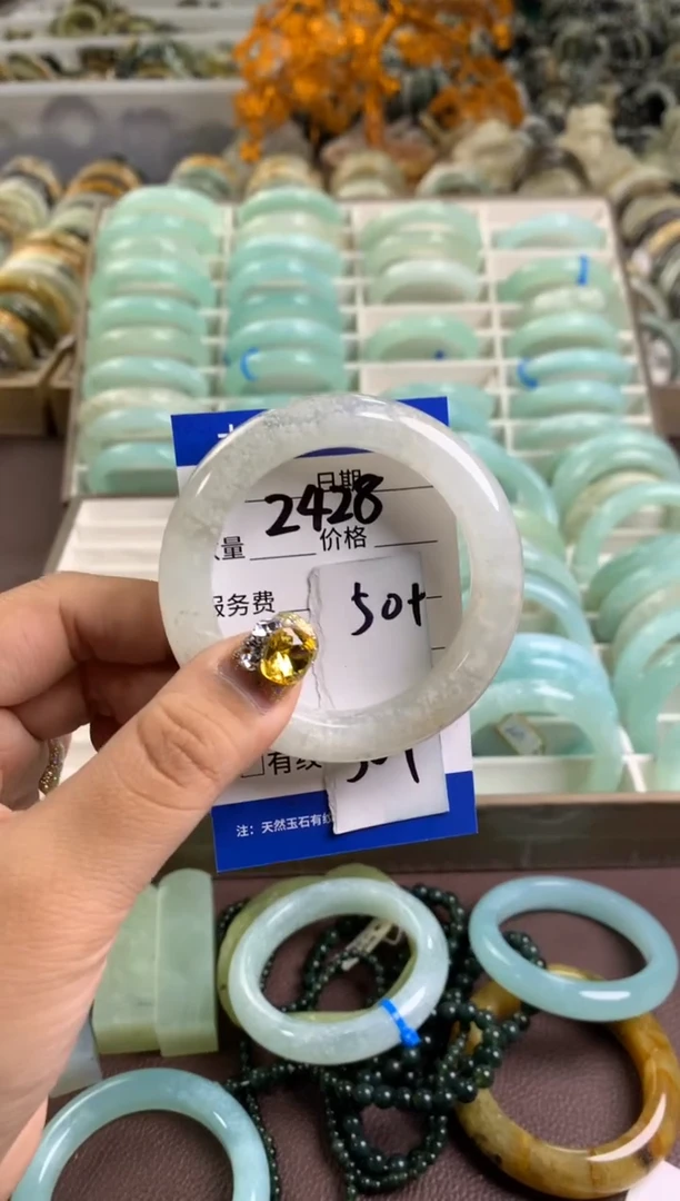 【闪购商品】蛇纹石玉手镯未镶嵌2428