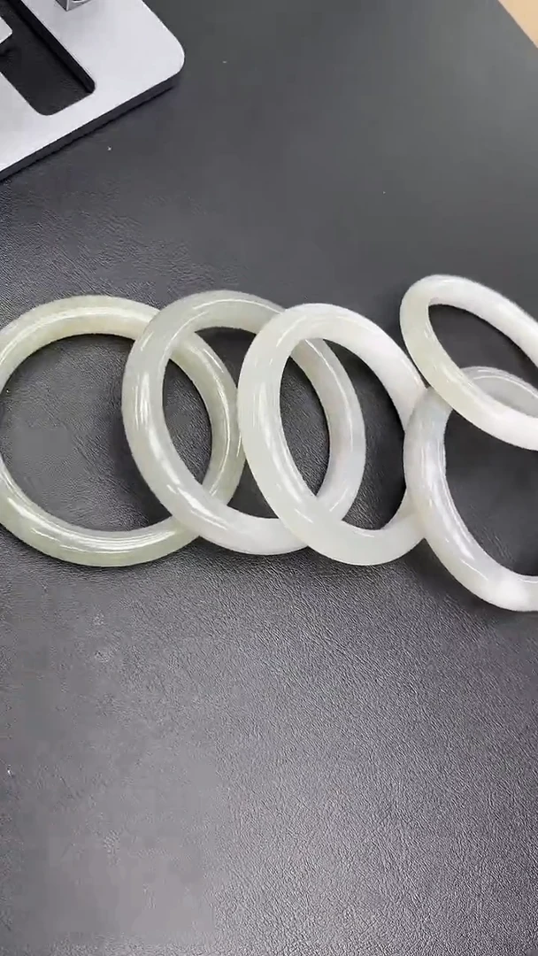 未镶嵌手镯和田玉56-58MM(Z-1)需包容