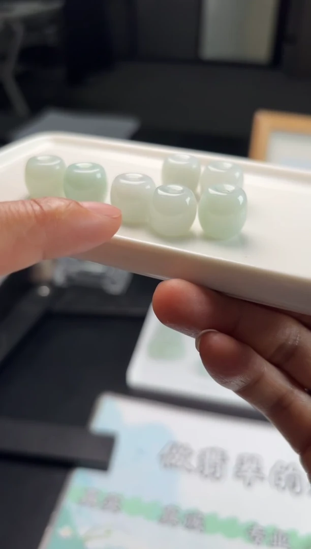 未镶嵌挂件翡翠多样性发一件25110106A