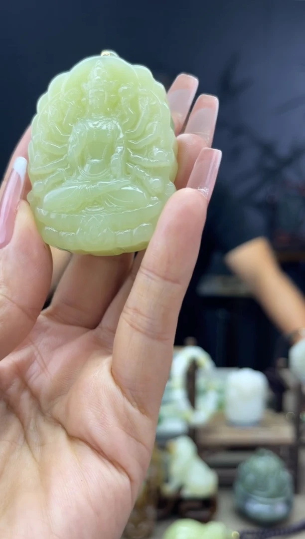 颈饰未镶嵌和田玉1