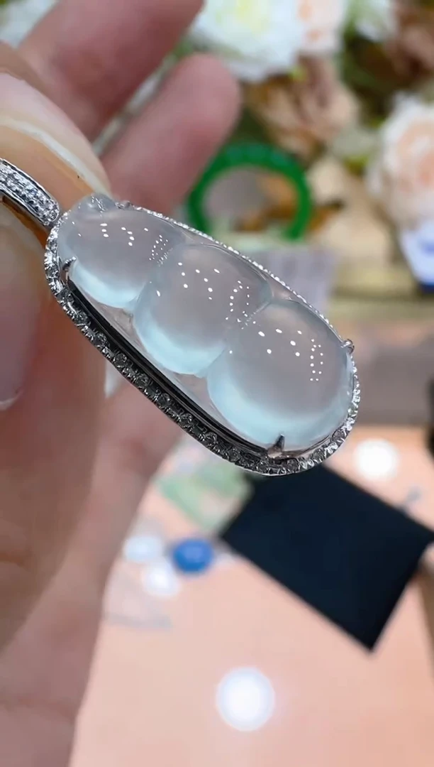 吊坠(不含链)18K金镶嵌翡翠多样性团购发一件