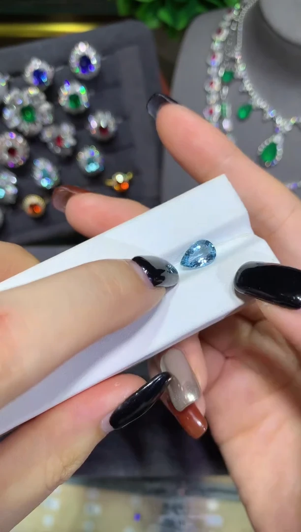 裸石海蓝宝石1.36CT