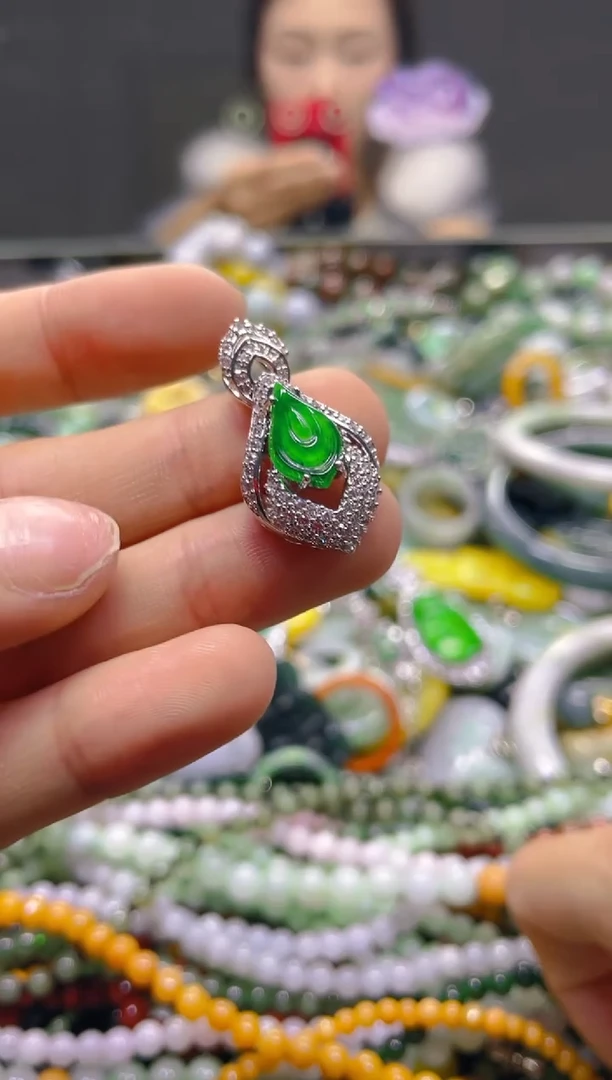 颈饰未镶嵌翡翠多样性择优发货