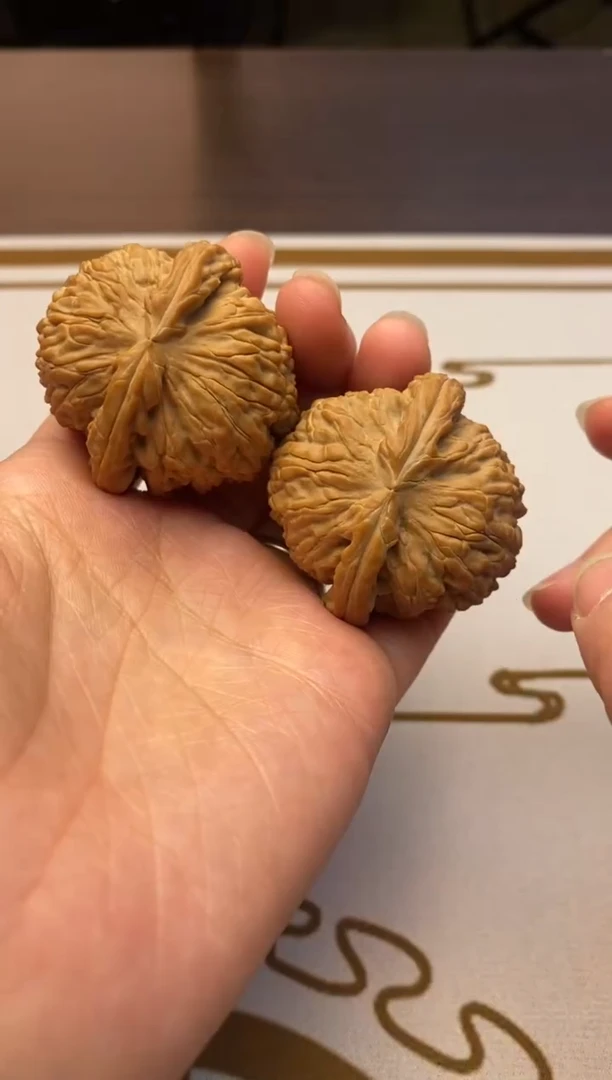 【闪购商品】文玩核桃把件43全品白狮子