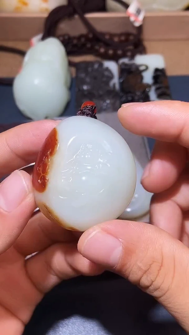 颈饰未镶嵌和田玉海***?HX