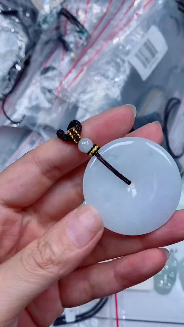 颈饰未镶嵌翡翠吊坠
