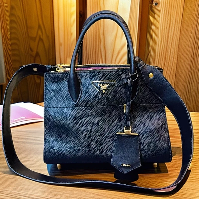 95新 Prada/普拉达 黑色手提单肩包  1176 0021