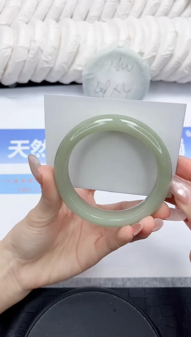 未镶嵌手镯石英质玉250-56