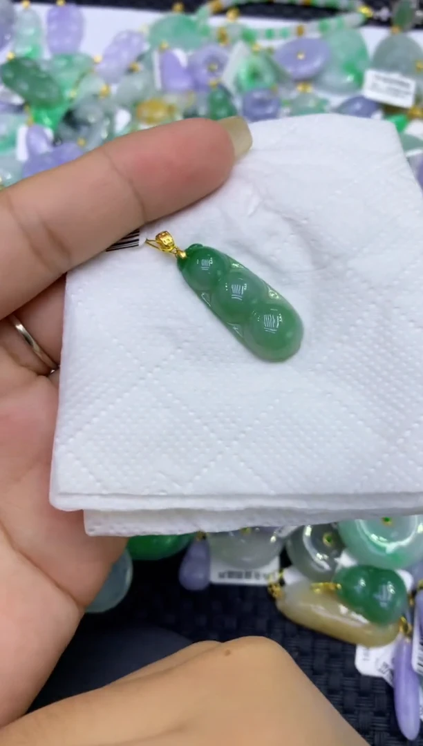 颈饰未镶嵌翡翠天然缅甸A货翡翠