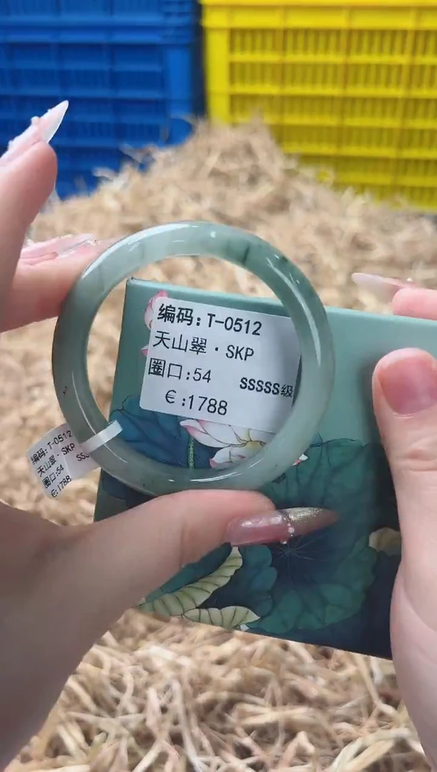 未镶嵌手镯石英质玉带礼盒T-0512