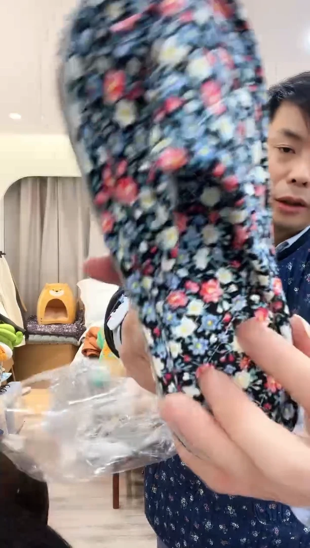 棉棉D10  拖鞋一双