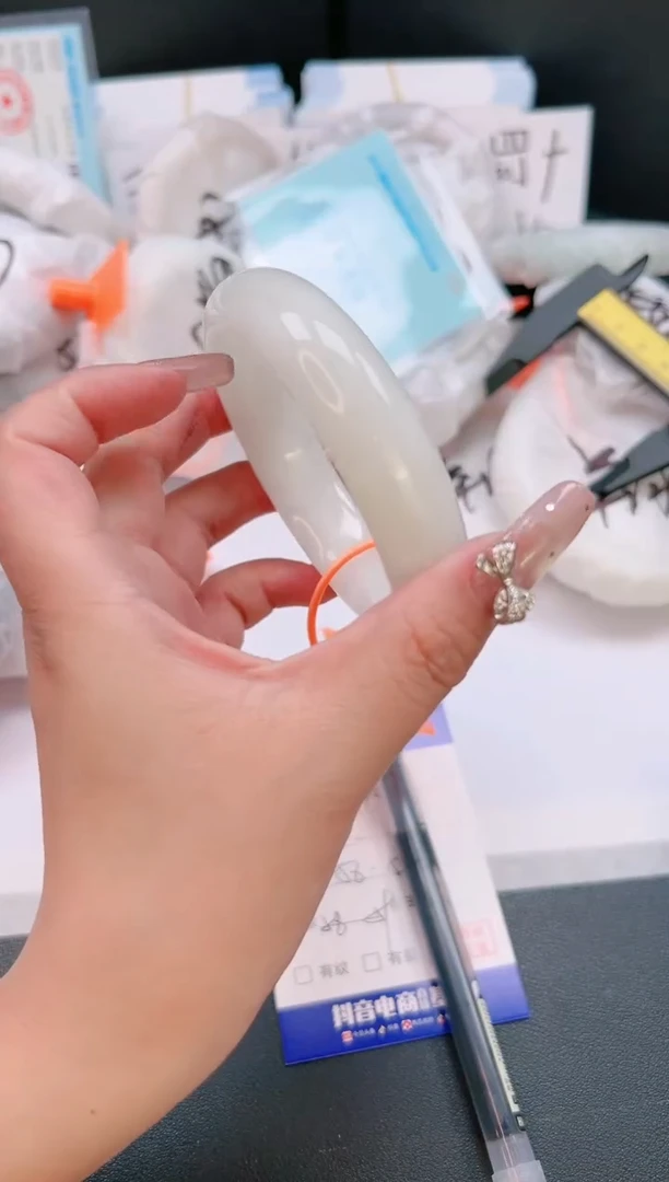 未镶嵌手镯和田玉03T101-58