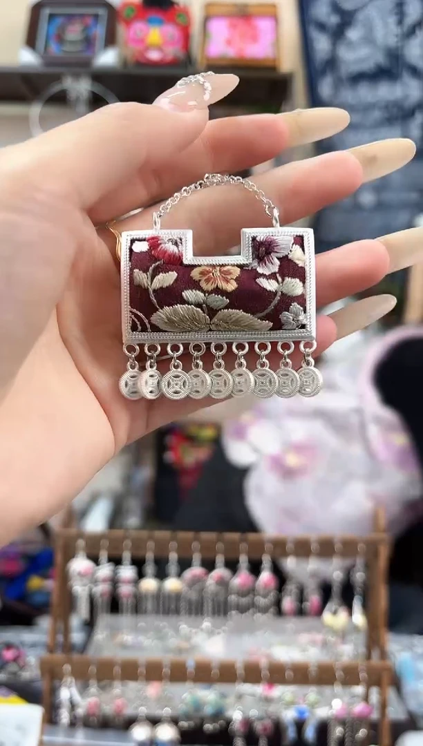 织绣民族风非遗老绣苗银饰品712