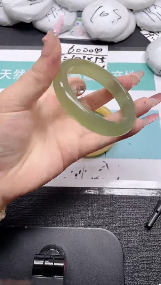 未镶嵌手镯石英质玉227-58